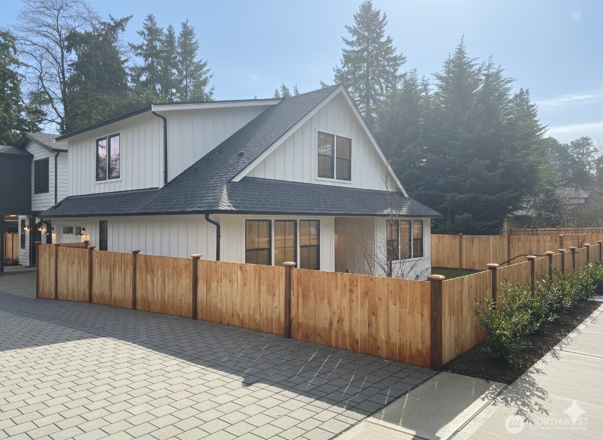 11116 116th Avenue NE #4, Kirkland, WA 98033