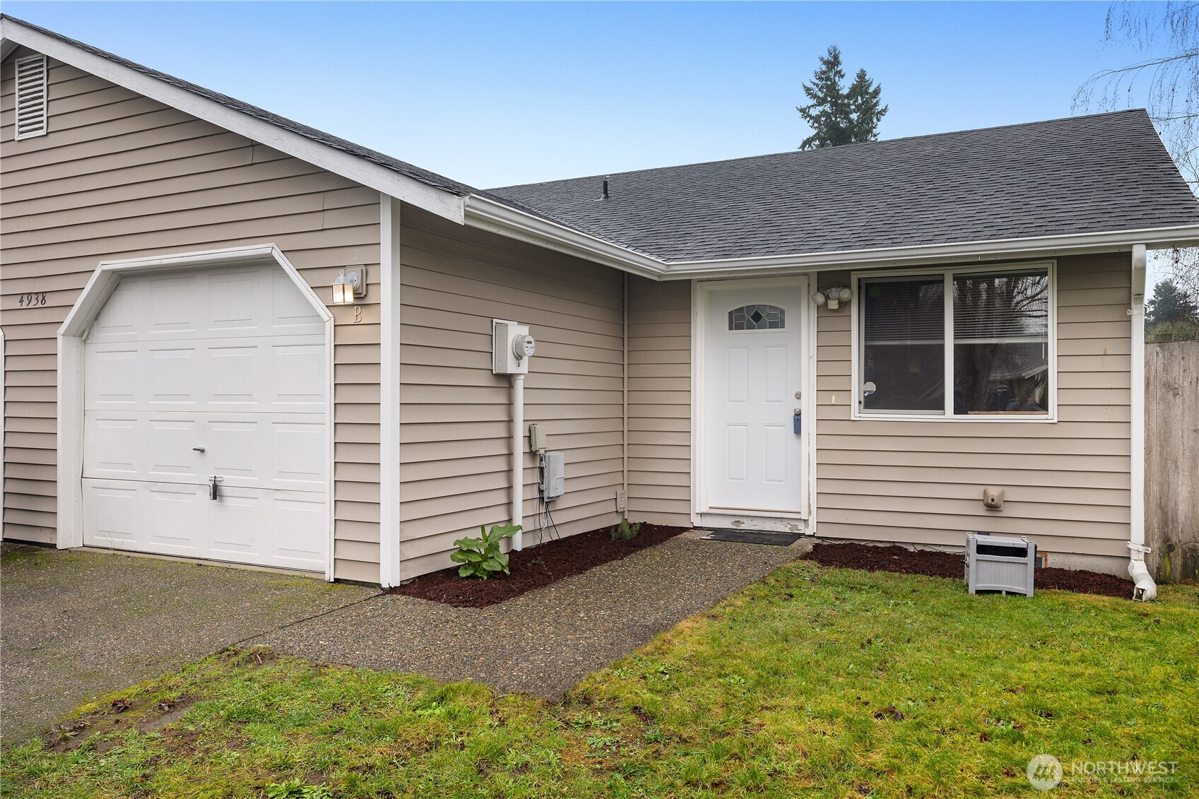 4938 Wilshire Court SE #A & B, Lacey, WA 98503