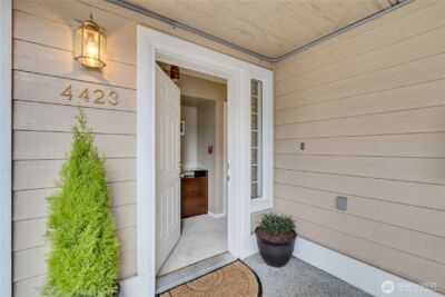 4423 Providence Point Place SE #2628, Issaquah, WA 98029 - Photo 3