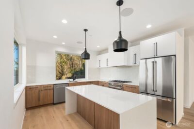 5246 23rd Avenue SW, Seattle, WA 98106 - Photo 2