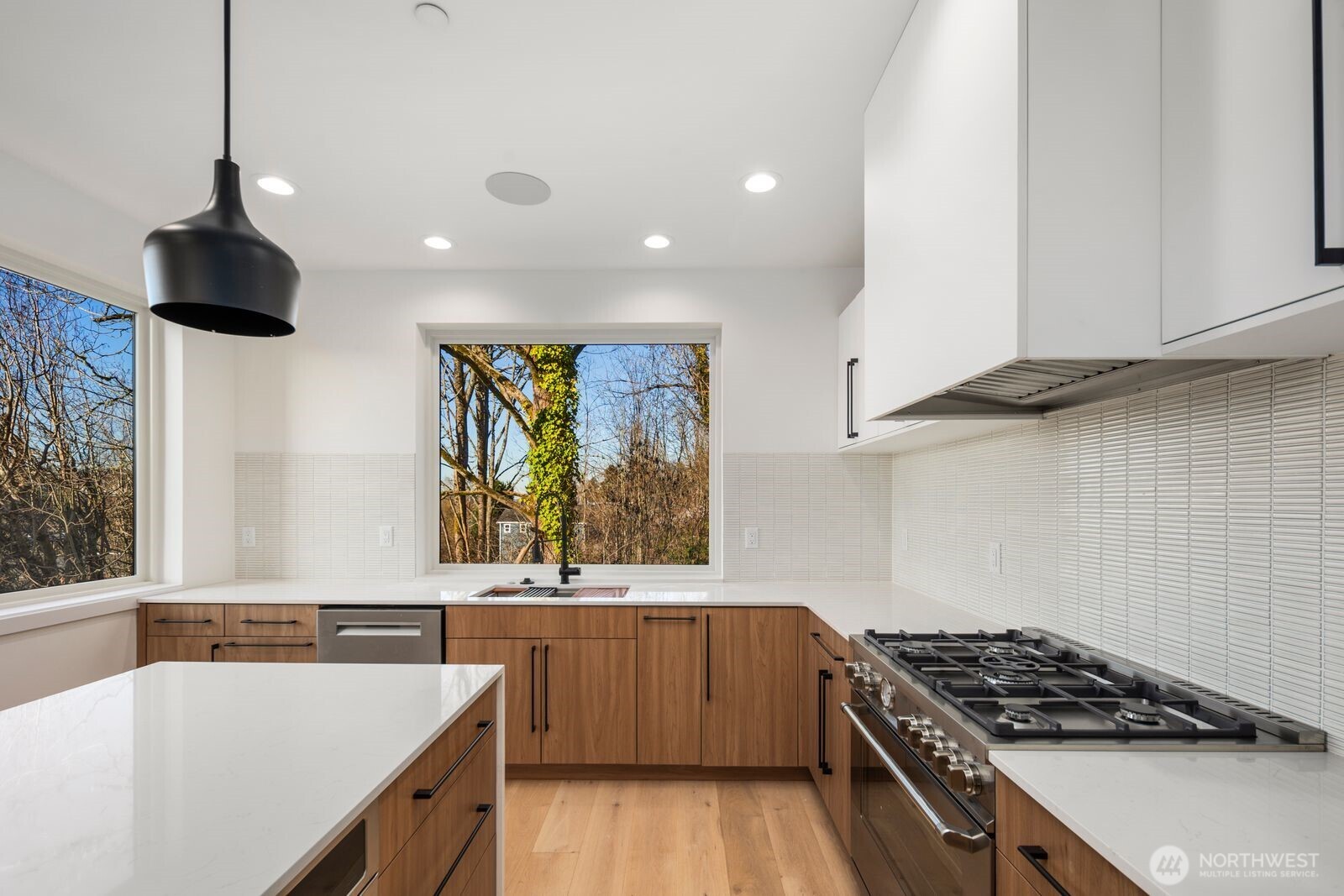 5246 23rd Avenue SW, Seattle, WA 98106