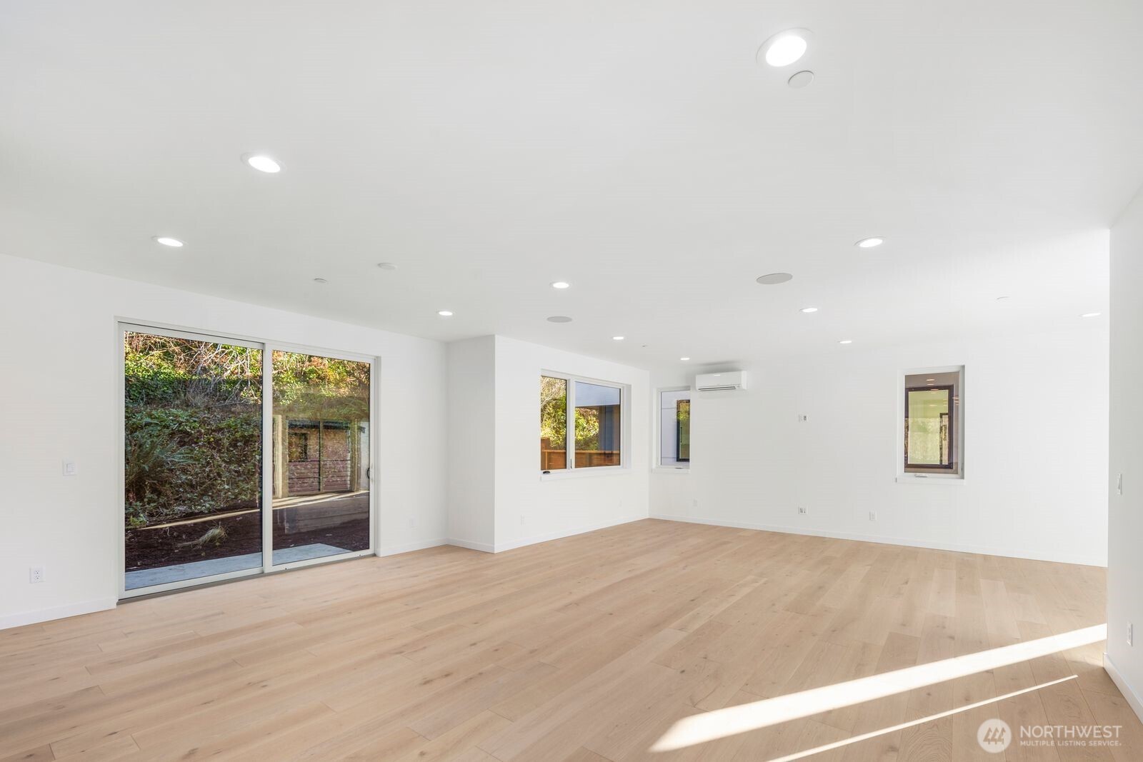 5246 23rd Avenue SW, Seattle, WA 98106