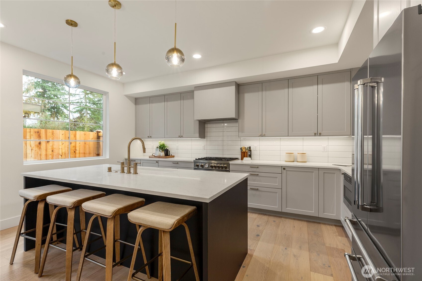 11607 NE 112th Street #2, Kirkland, WA 98033