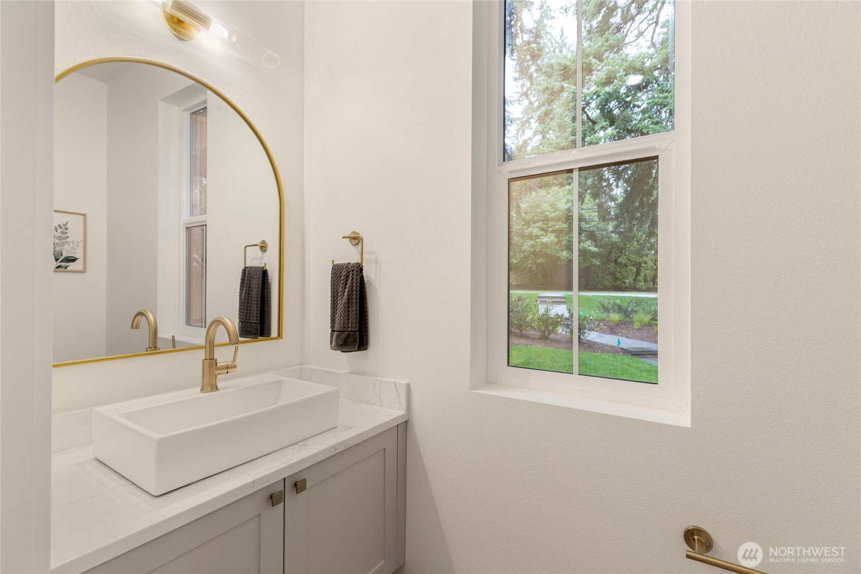 11607 NE 112th Street #2, Kirkland, WA 98033