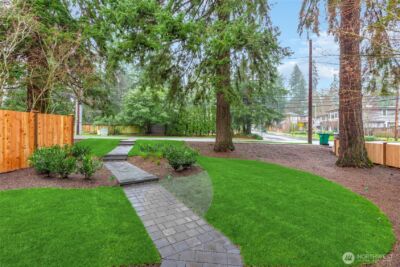 11607 NE 112th Street #2, Kirkland, WA 98033 - Photo 37