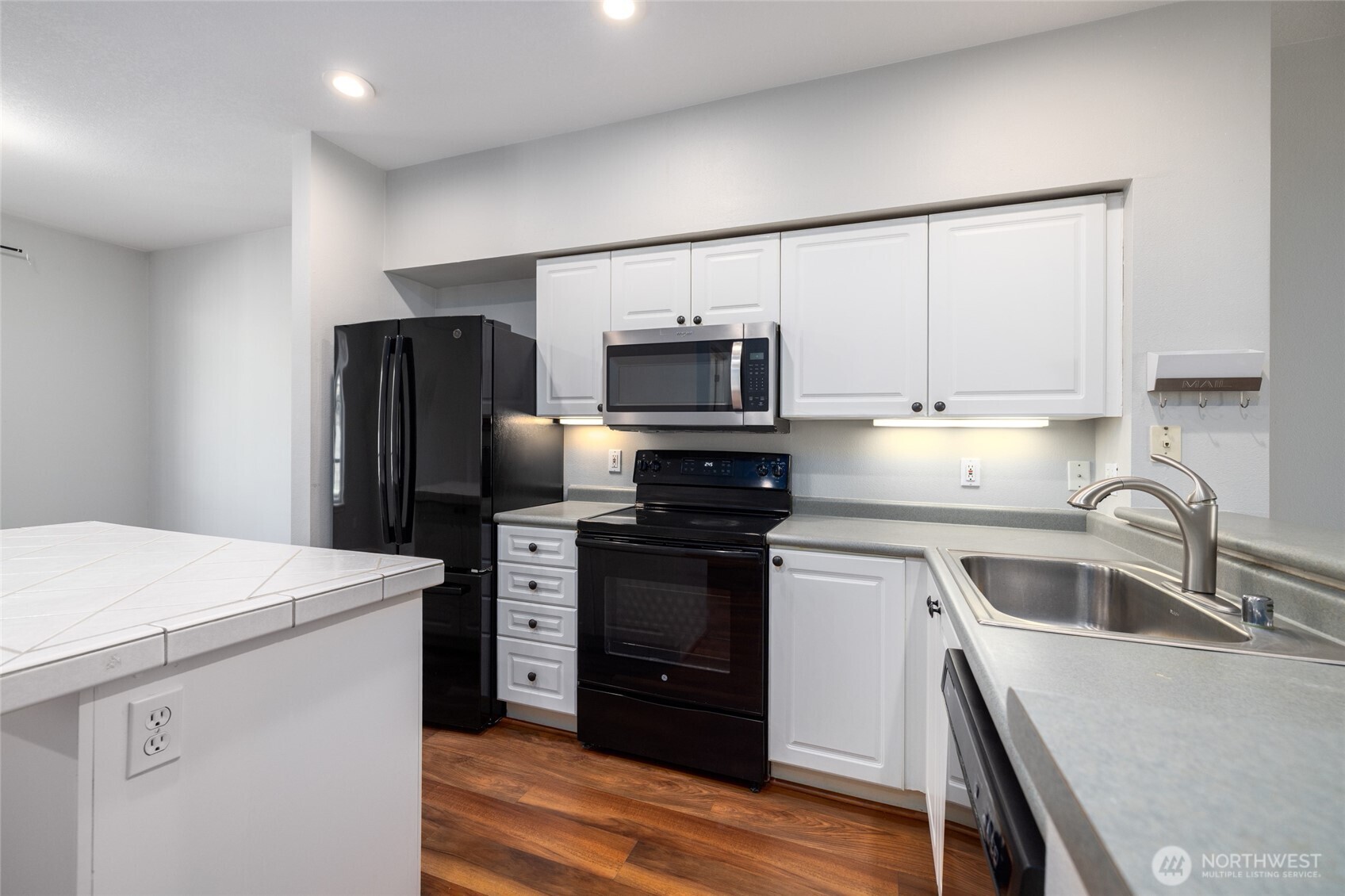 16125 Juanita-Woodinville Way NE #805, Bothell, WA 98011