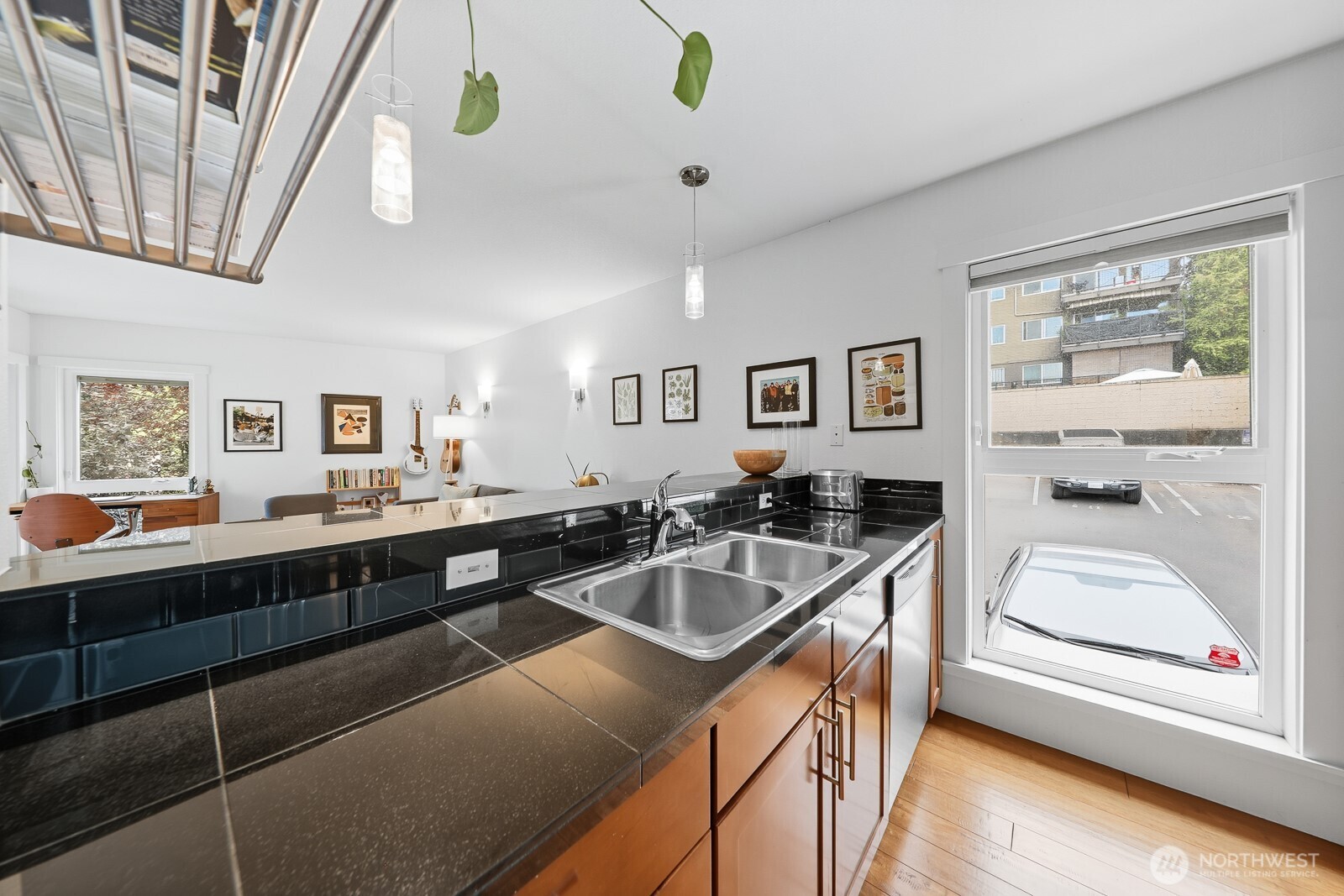 900 Summit Avenue E #303, Seattle, WA 98102