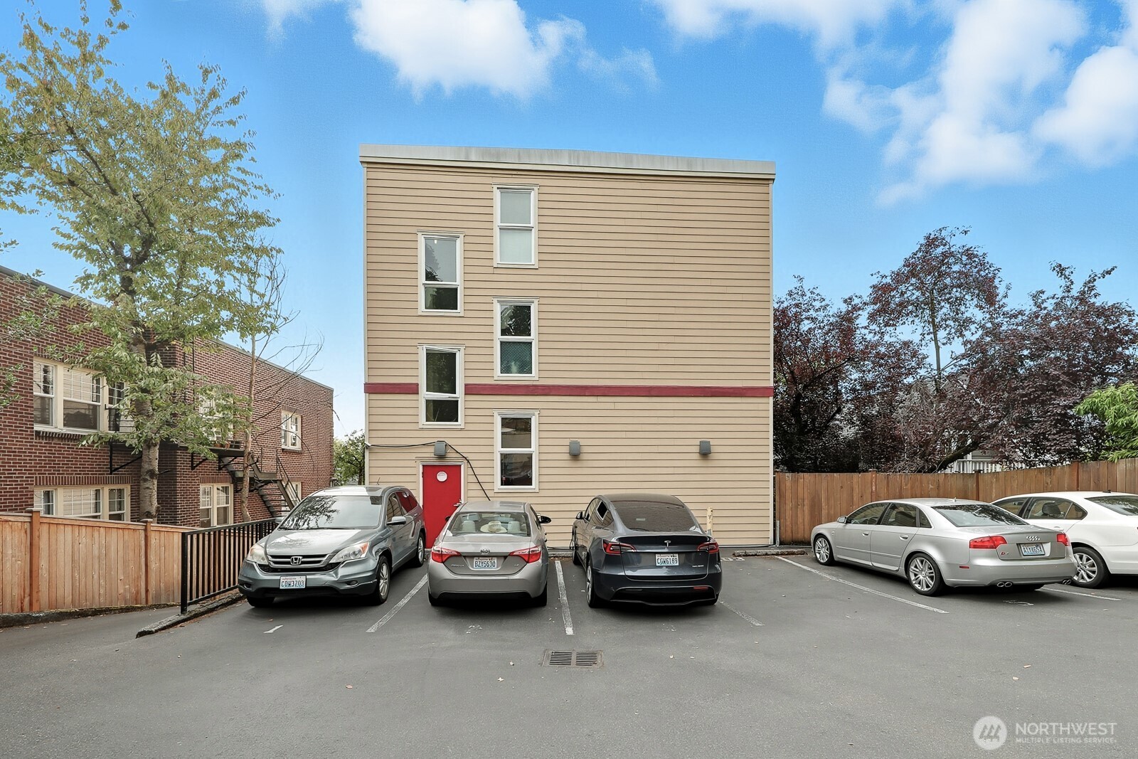 900 Summit Avenue E #303, Seattle, WA 98102