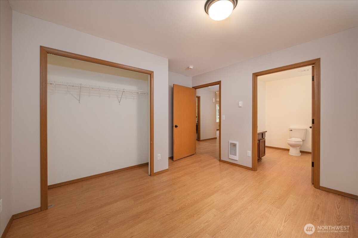 2295 S Camano Drive , Camano Island, WA 98282