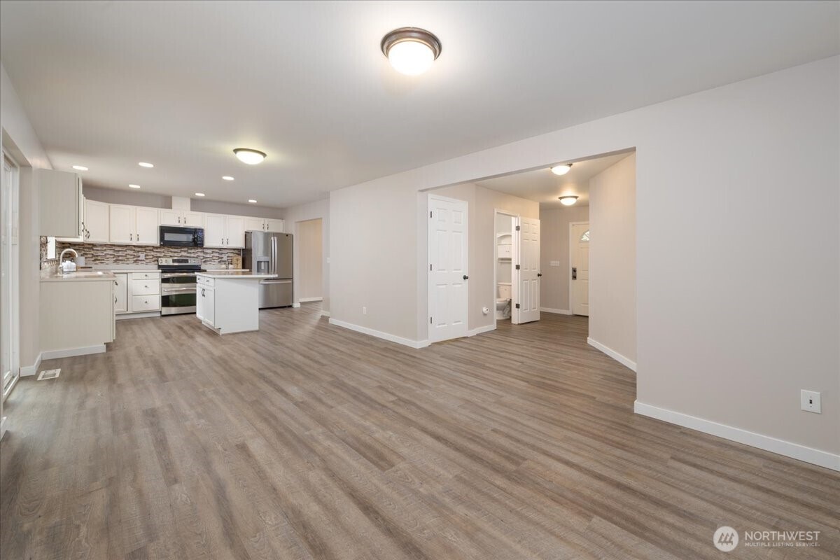 2295 S Camano Drive , Camano Island, WA 98282