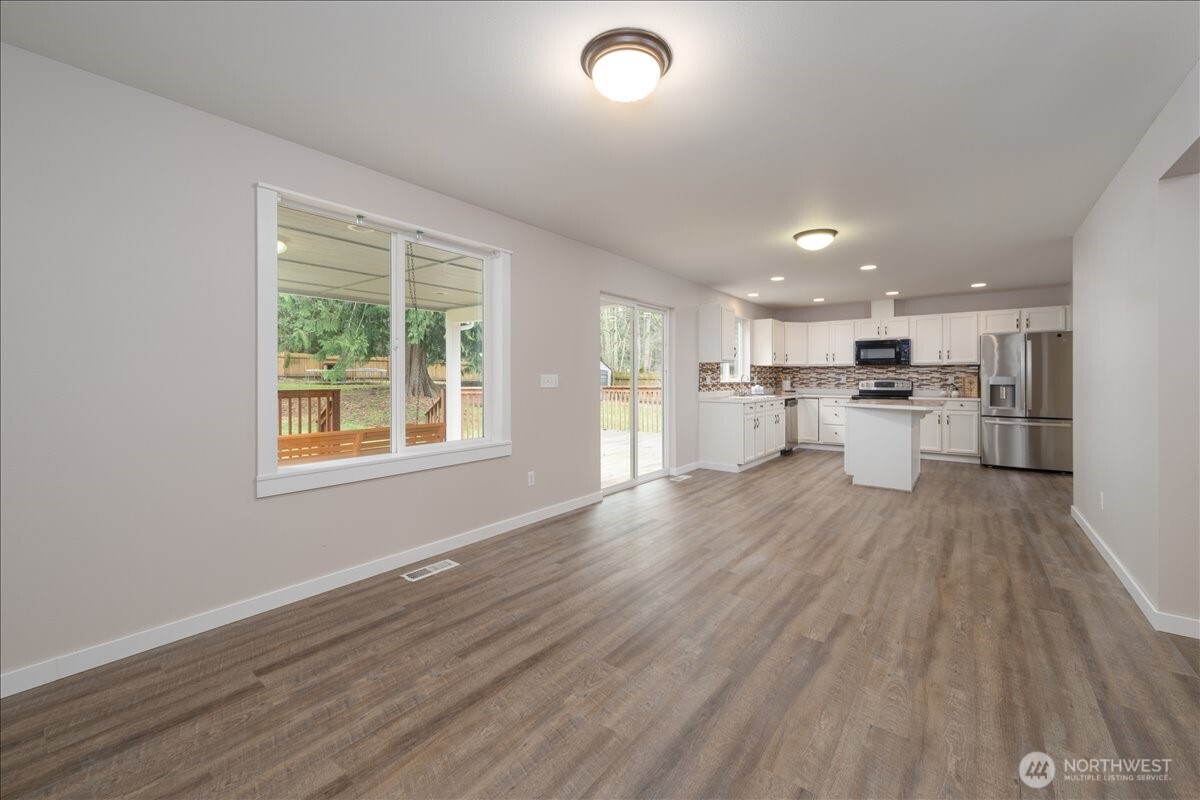 2295 S Camano Drive , Camano Island, WA 98282