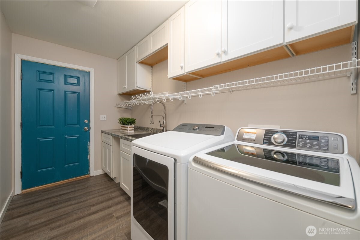 2295 S Camano Drive , Camano Island, WA 98282