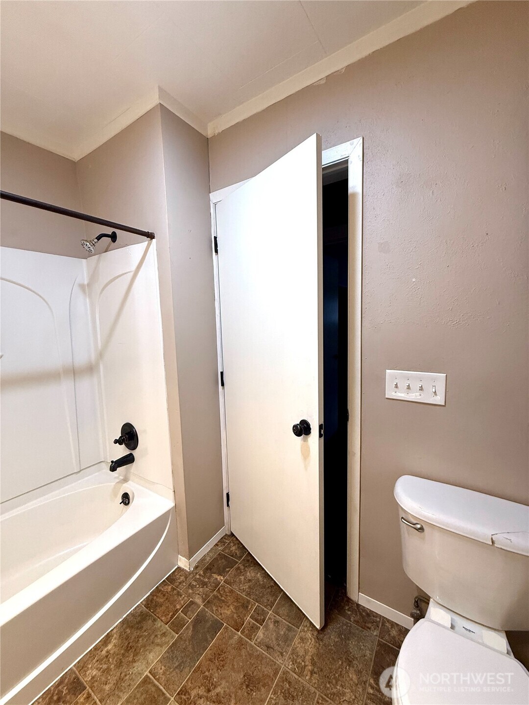 111 W Dayton Avenue , Dayton, WA 99328