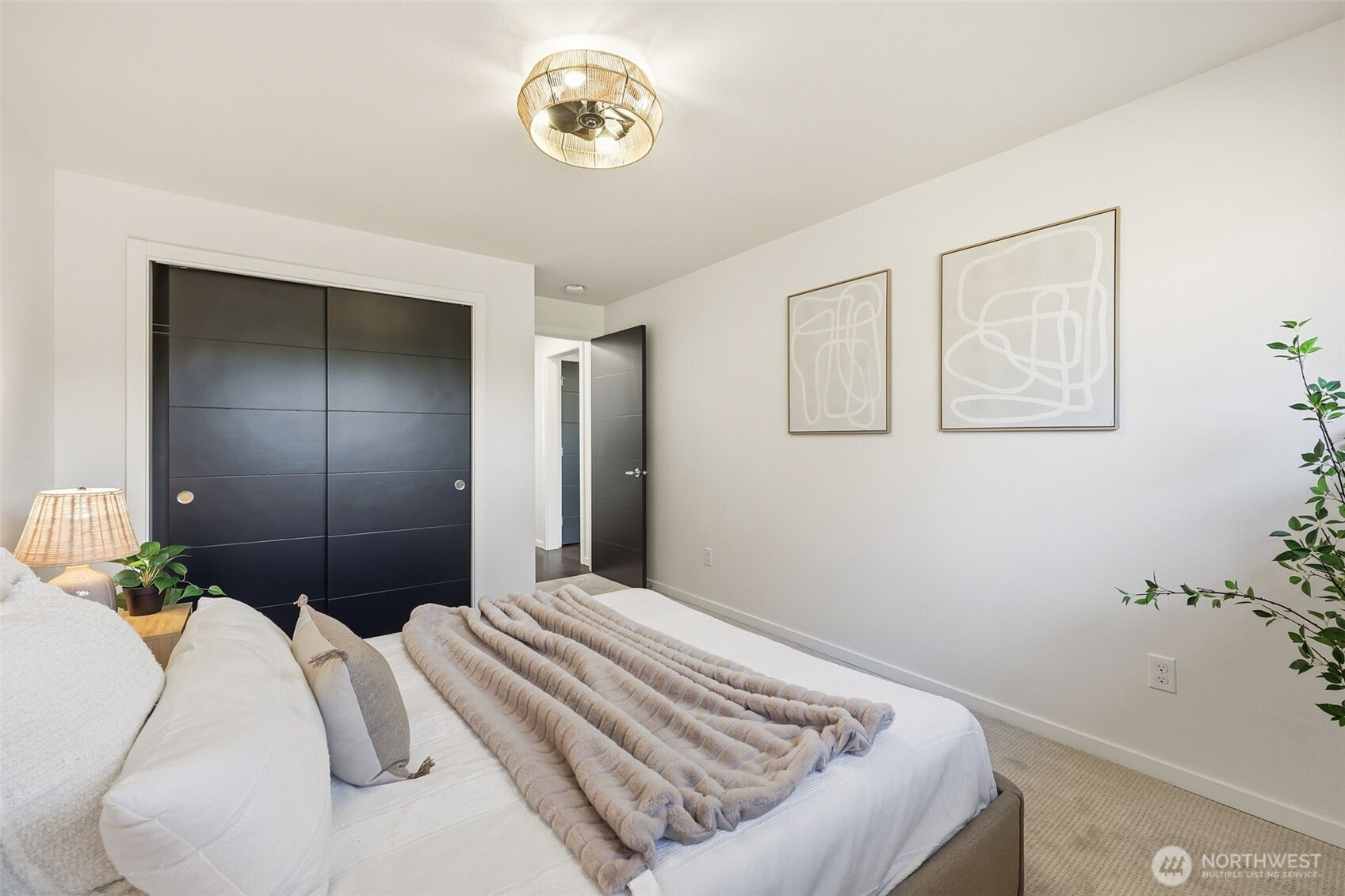 7922 9th Avenue SW, Seattle, WA 98106