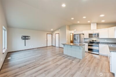438 S Kansas Loop , East Wenatchee, WA 98802 - Photo 11
