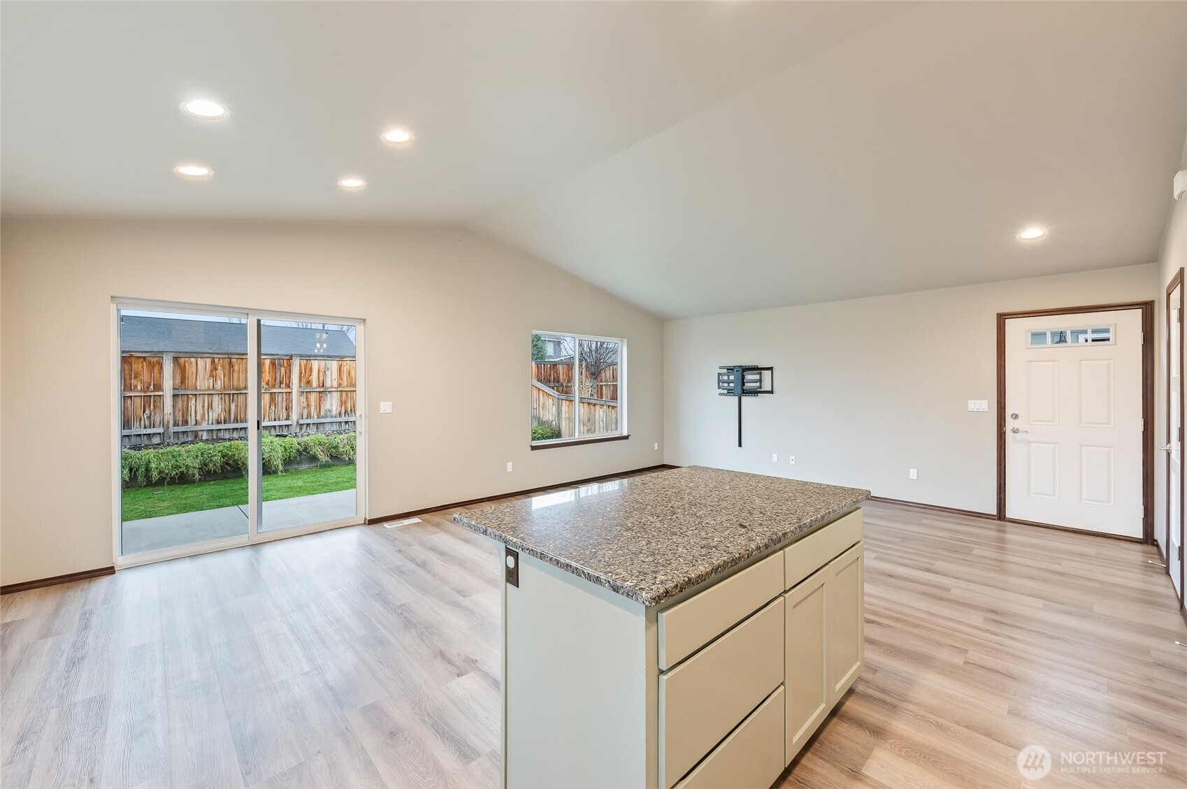 438 S Kansas Loop , East Wenatchee, WA 98802