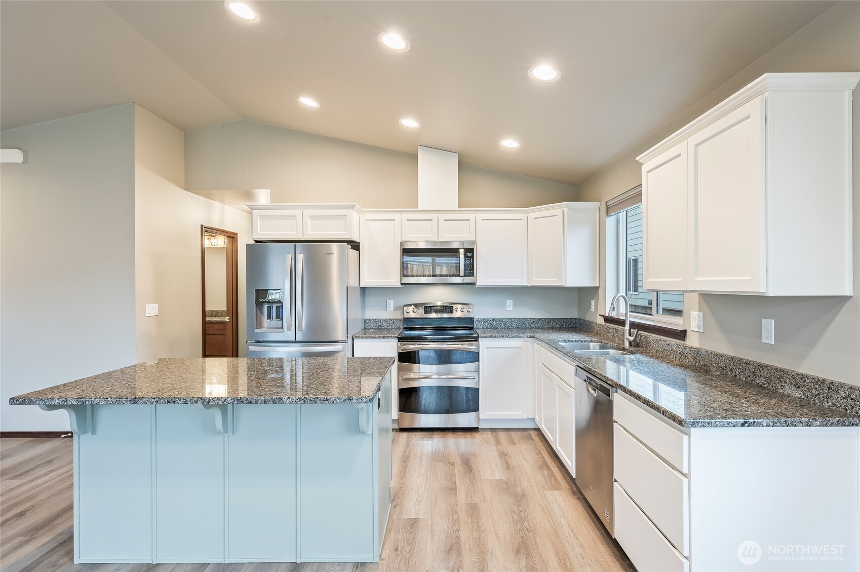 438 S Kansas Loop , East Wenatchee, WA 98802