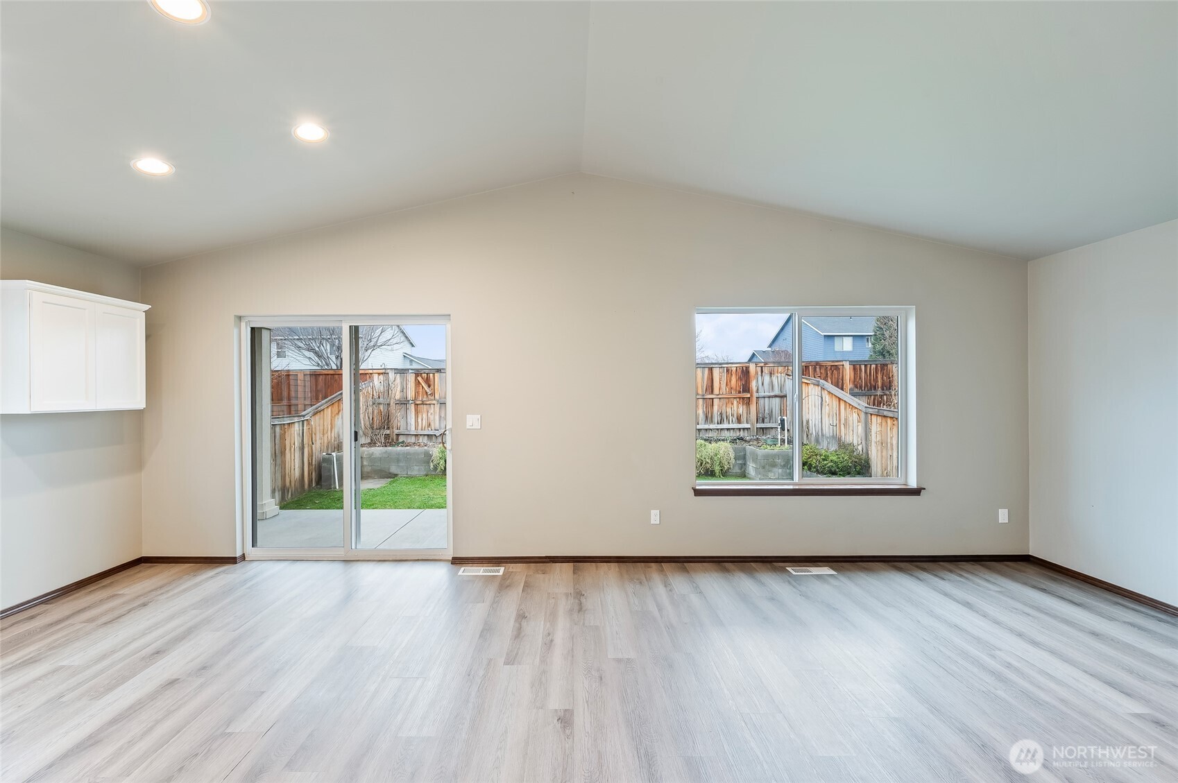 438 S Kansas Loop , East Wenatchee, WA 98802