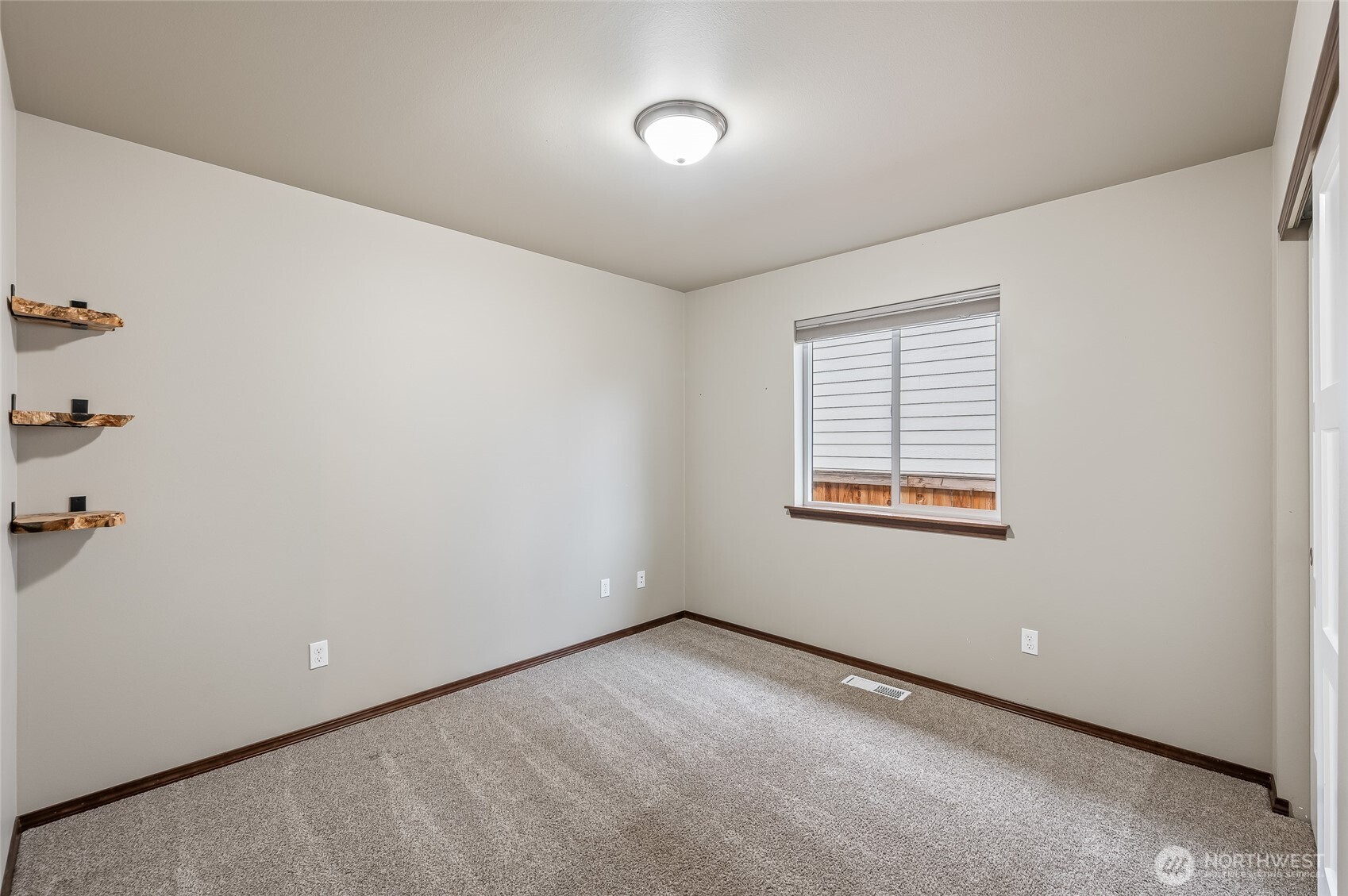 438 S Kansas Loop , East Wenatchee, WA 98802