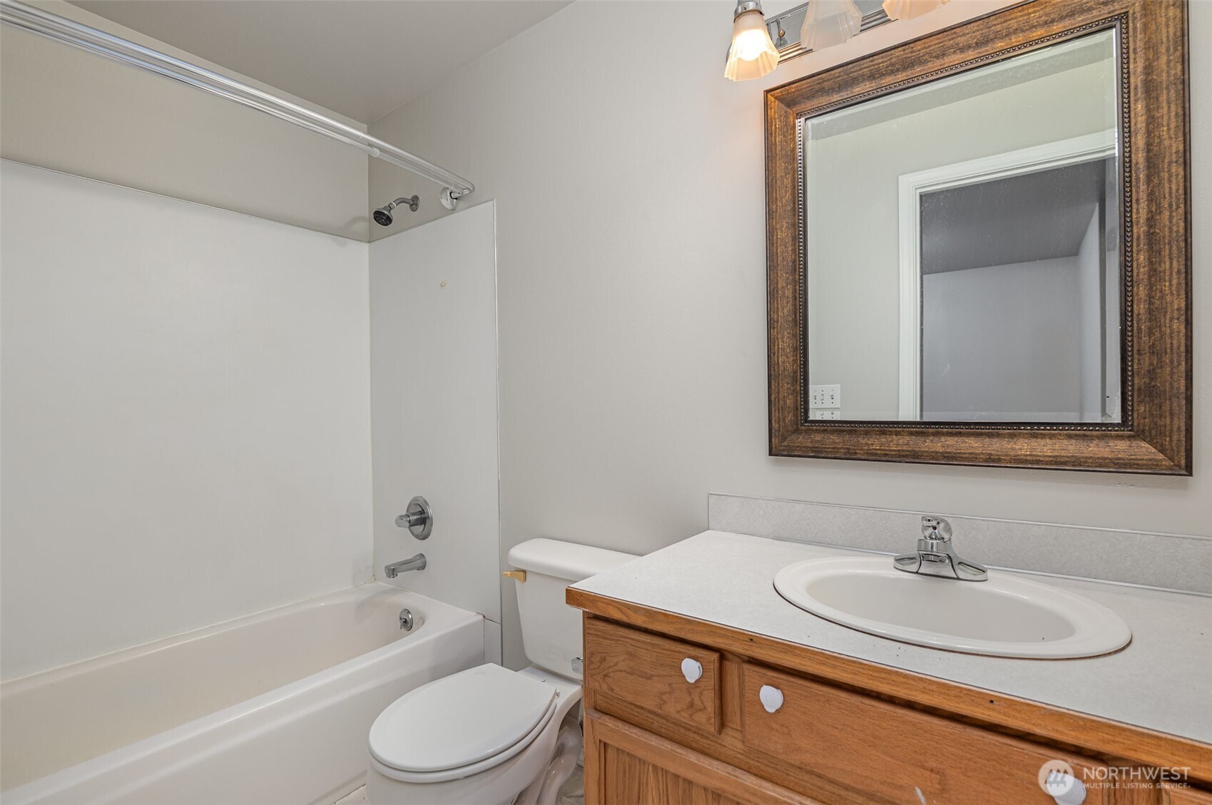 128 20th Avenue E #2, Seattle, WA 98112