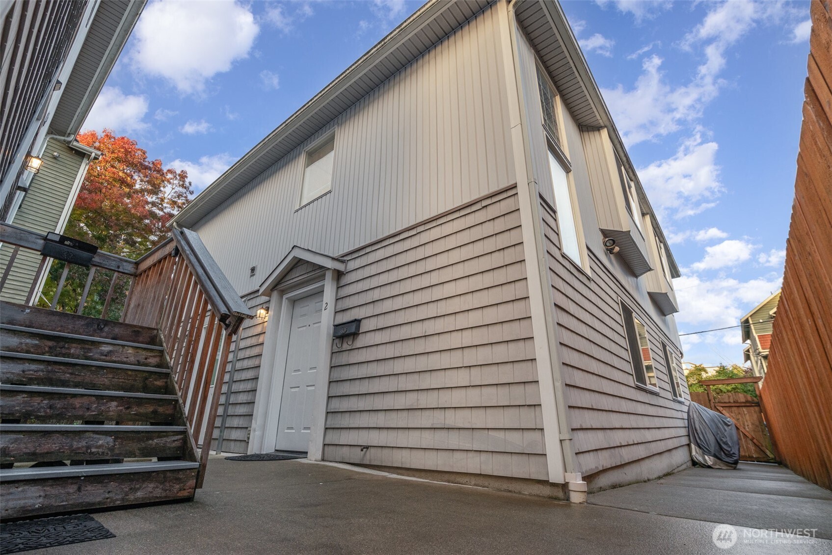 128 20th Avenue E #2, Seattle, WA 98112