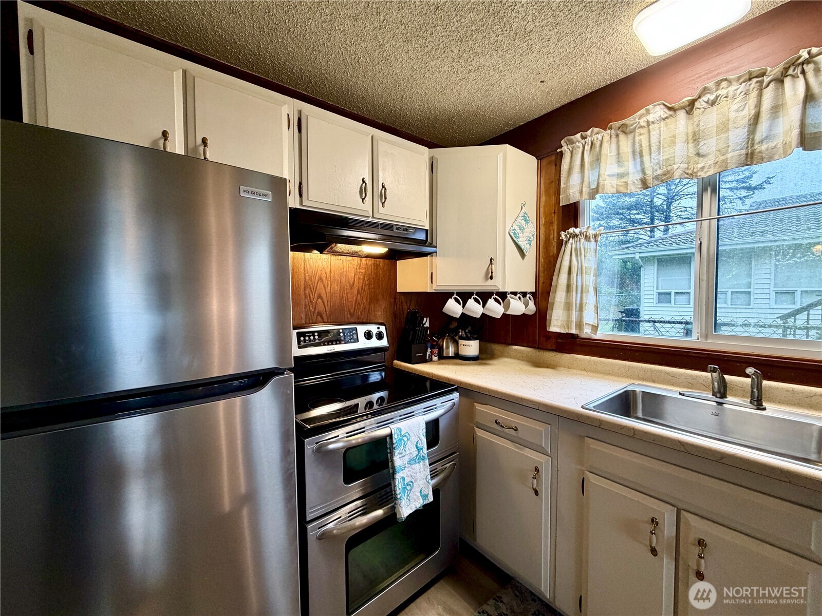 757 Ocean Court NW #13, Ocean Shores, WA 98569