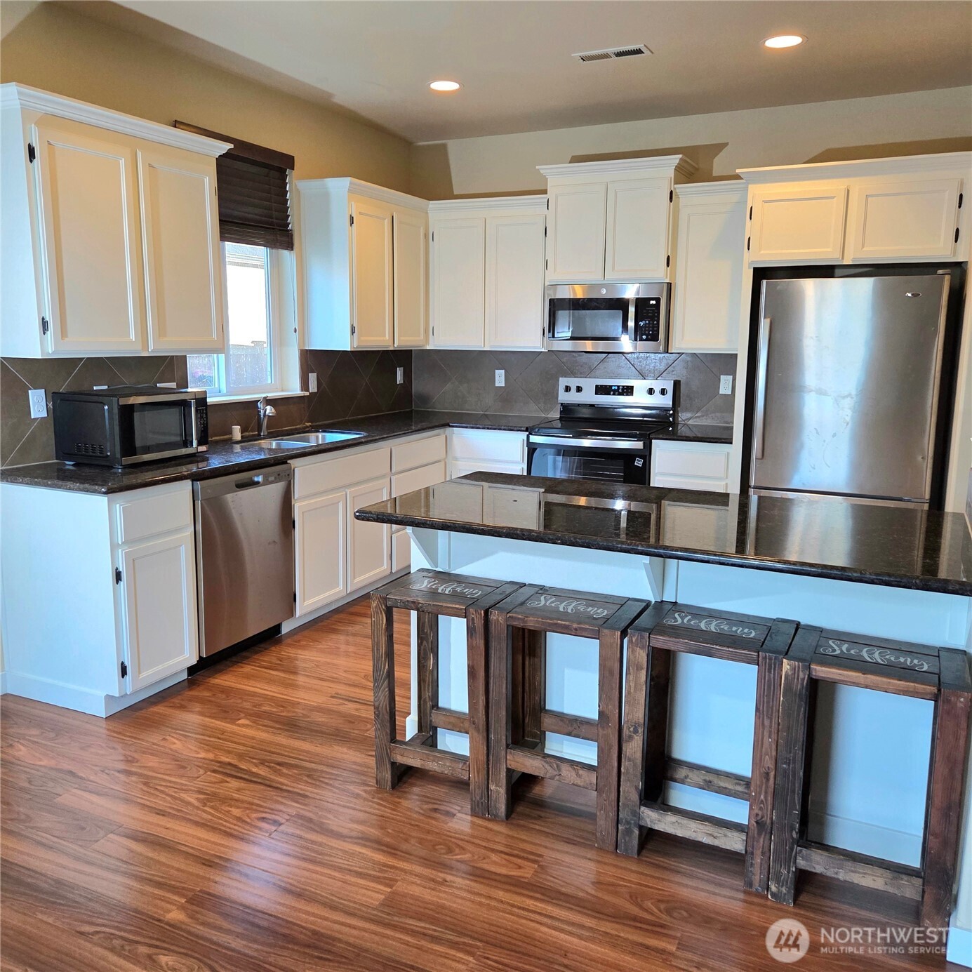 1605 Riddell Avenue NE, Orting, WA 98360-7474