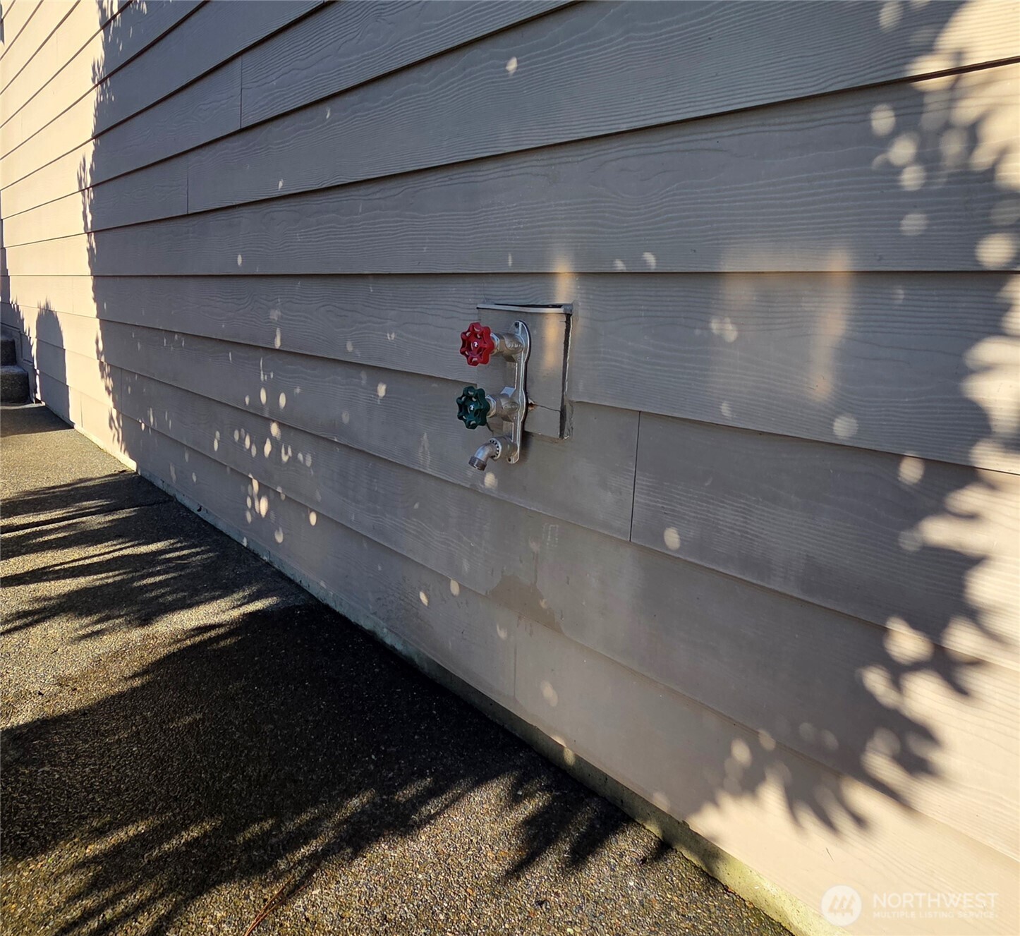 1605 Riddell Avenue NE, Orting, WA 98360-7474