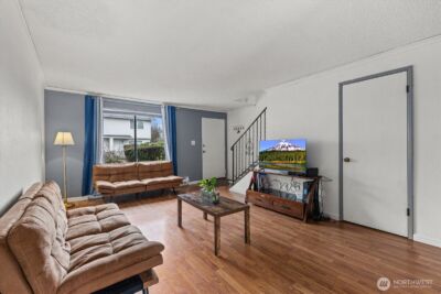 1016 9th Street SE #7, Puyallup, WA 98372 - Photo 2