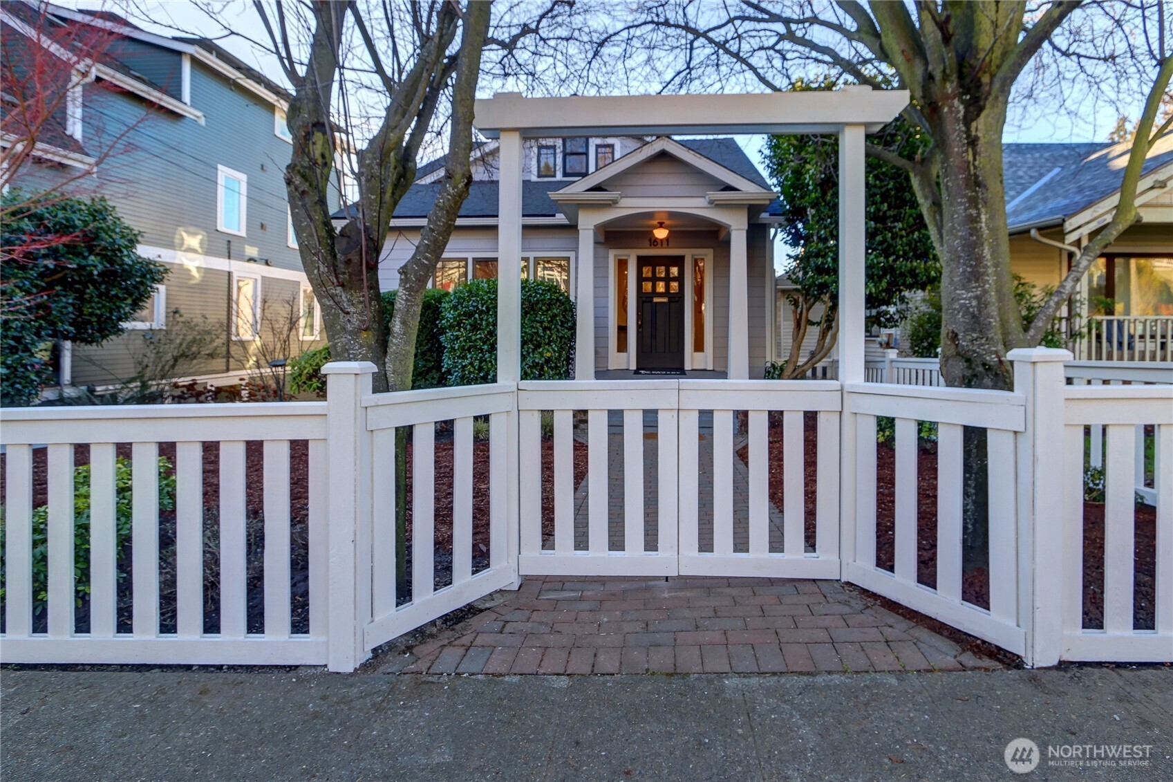 1611 10th Avenue W #1, Seattle, WA 98119