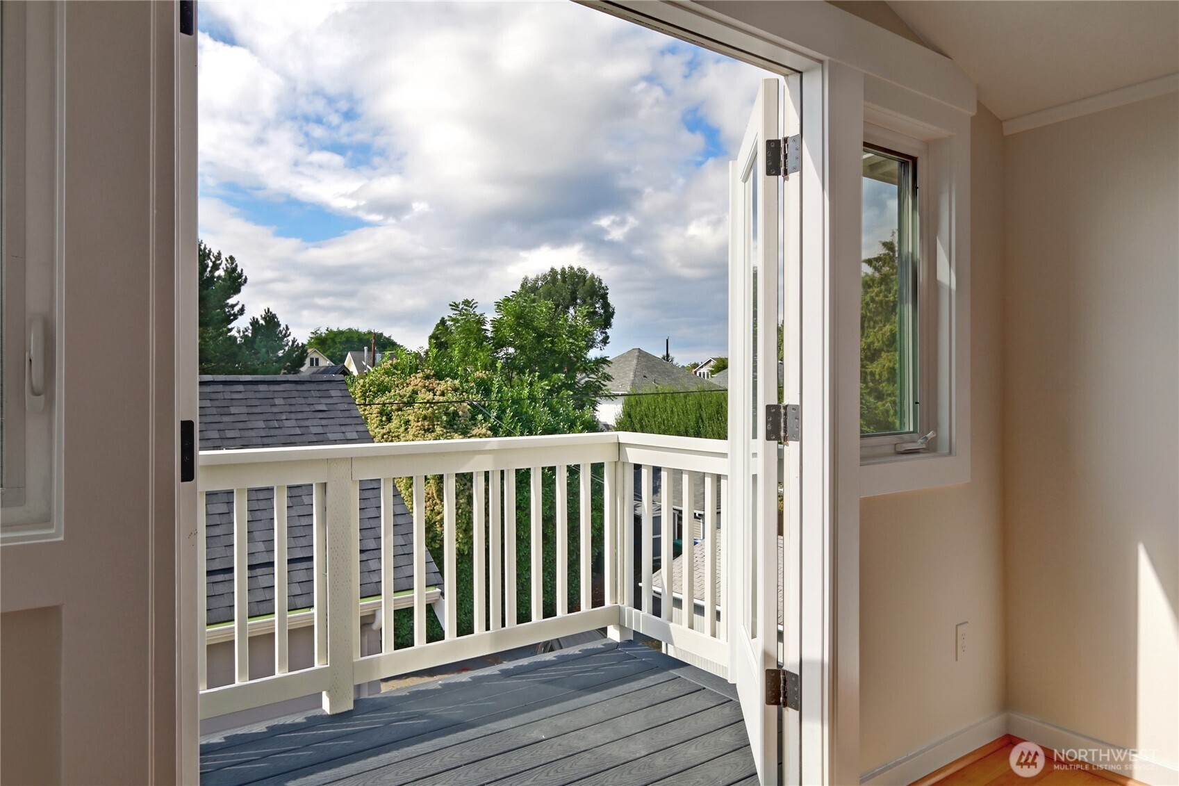 1611 10th Avenue W #1, Seattle, WA 98119