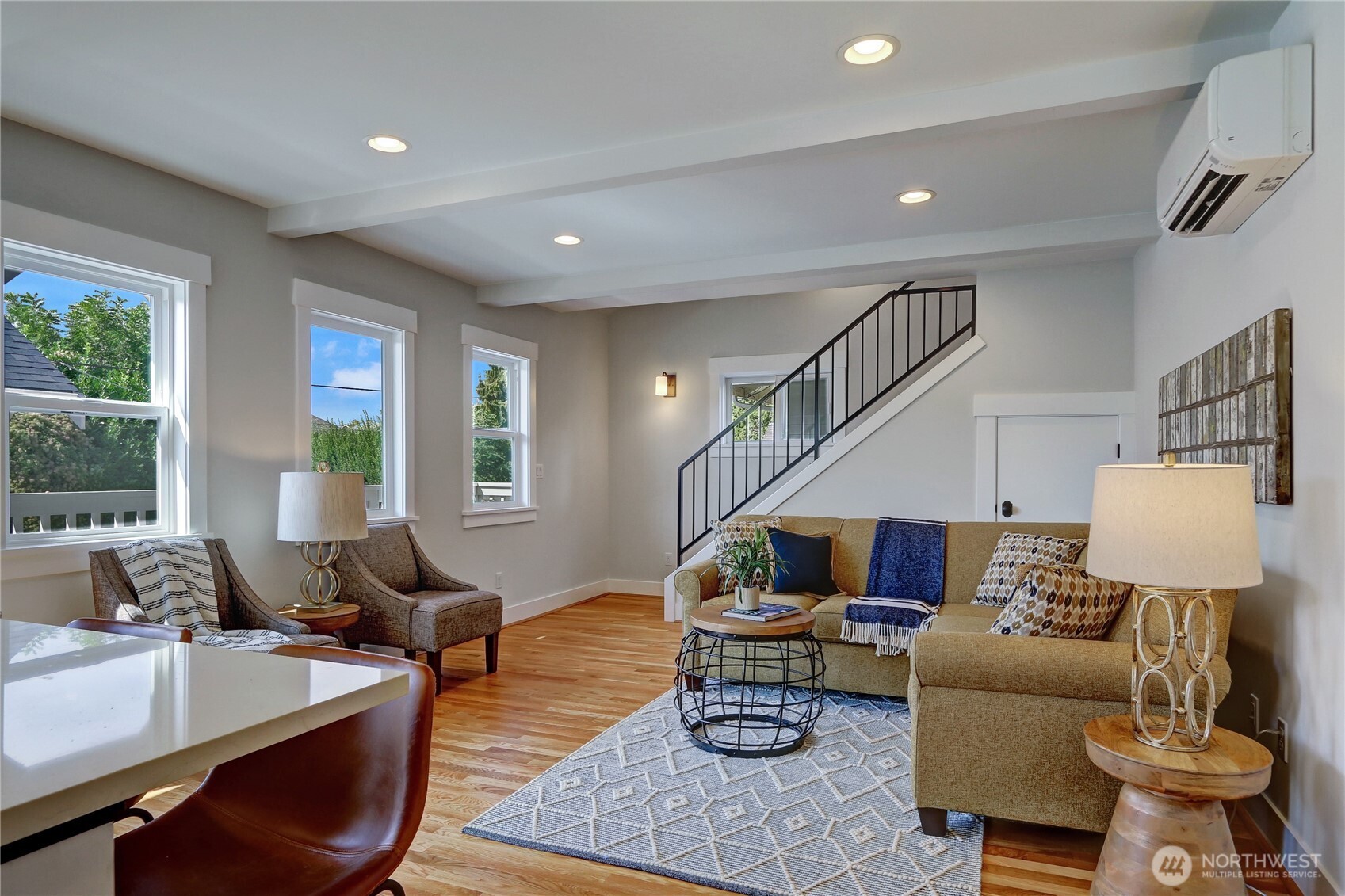 1611 10th Avenue W #1, Seattle, WA 98119