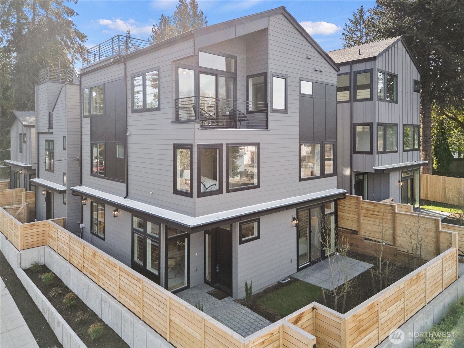 1261 NE 100th Street , Seattle, WA 98125