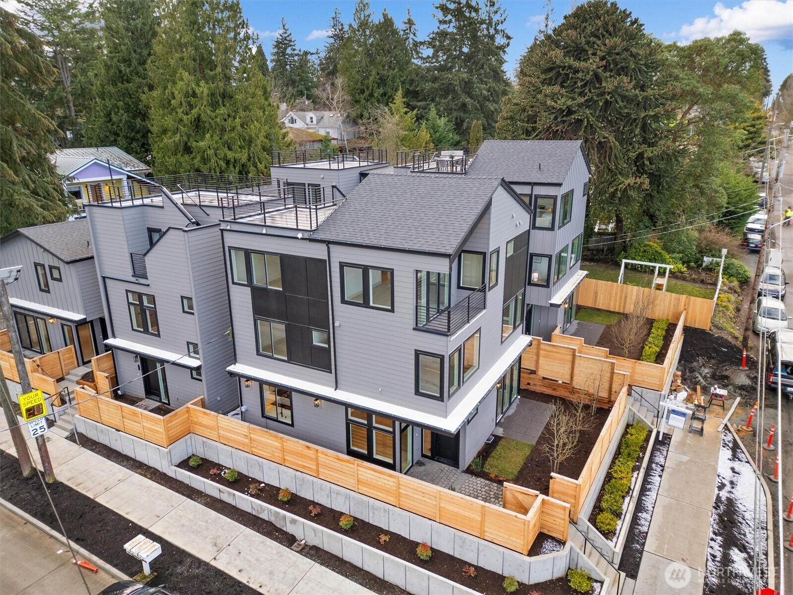 1261 NE 100th Street , Seattle, WA 98125