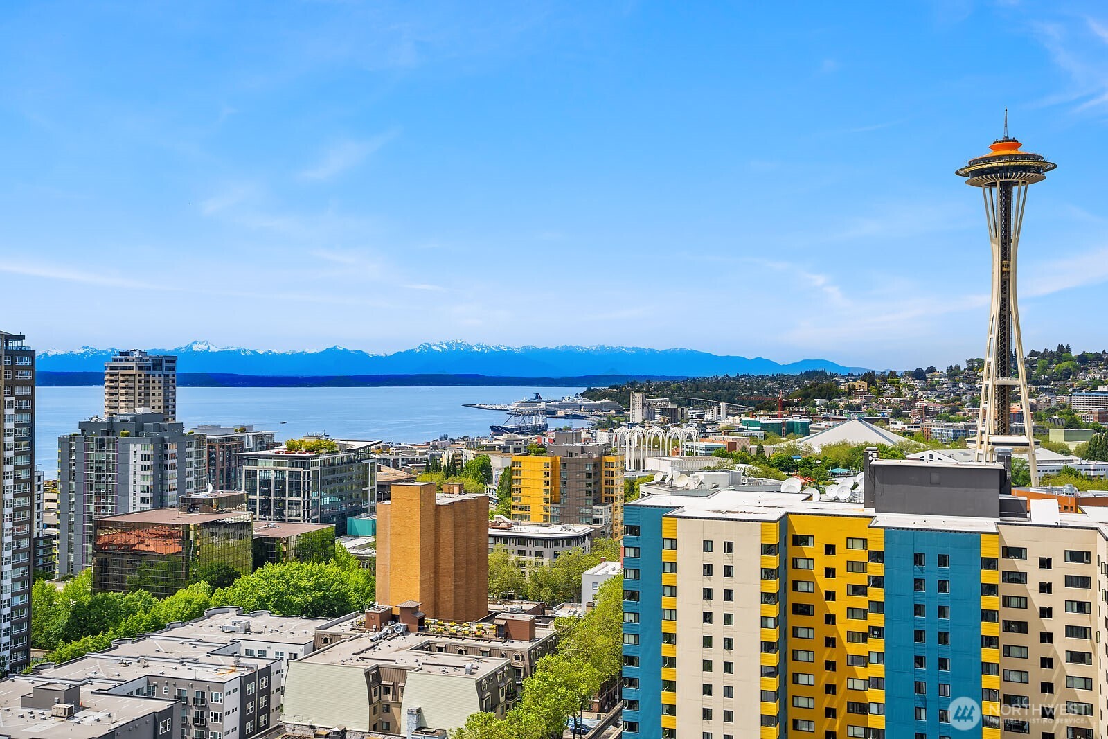 583 Battery Street #2205N, Seattle, WA 98121