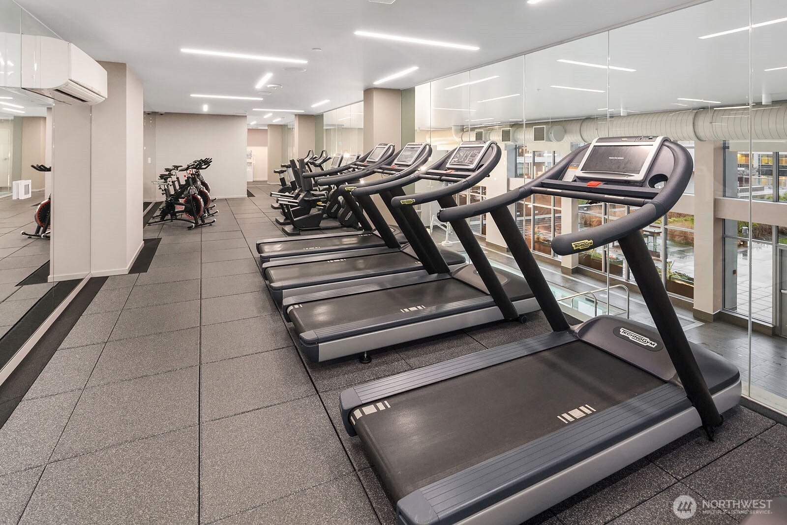 583 Battery Street #2205N, Seattle, WA 98121