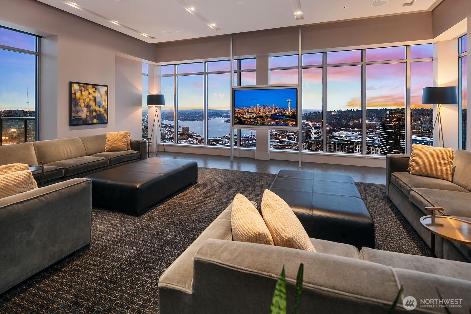 583 Battery Street #2205N, Seattle, WA 98121