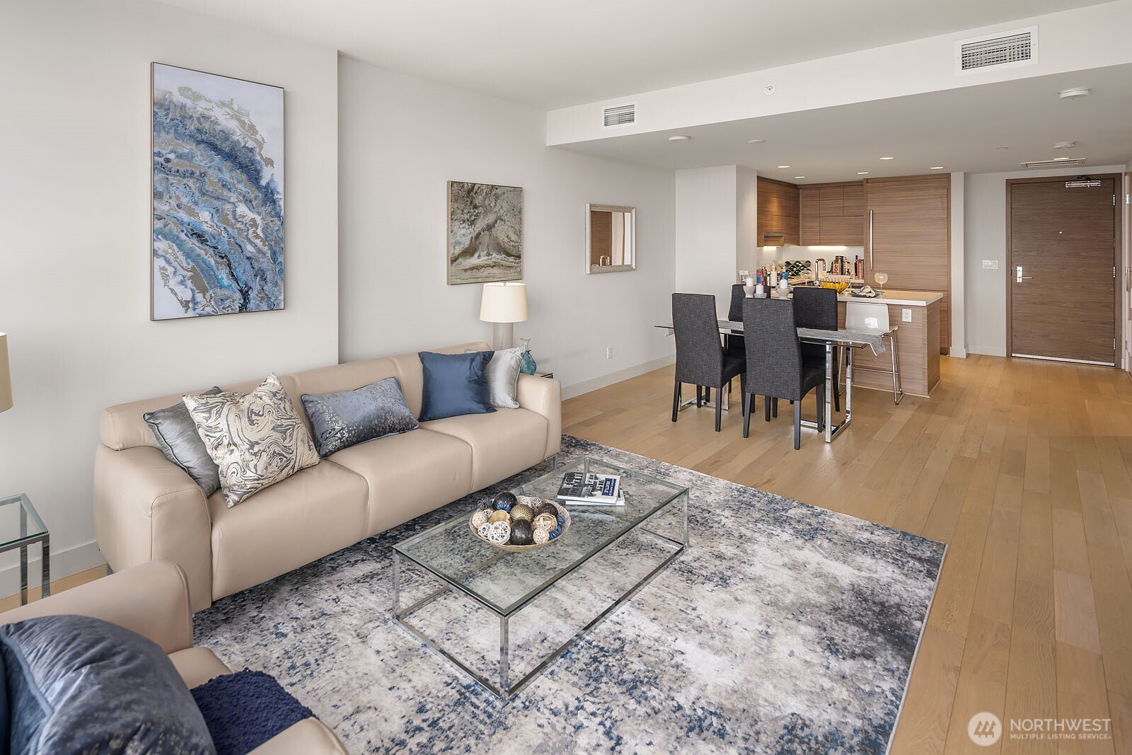 583 Battery Street #2205N, Seattle, WA 98121