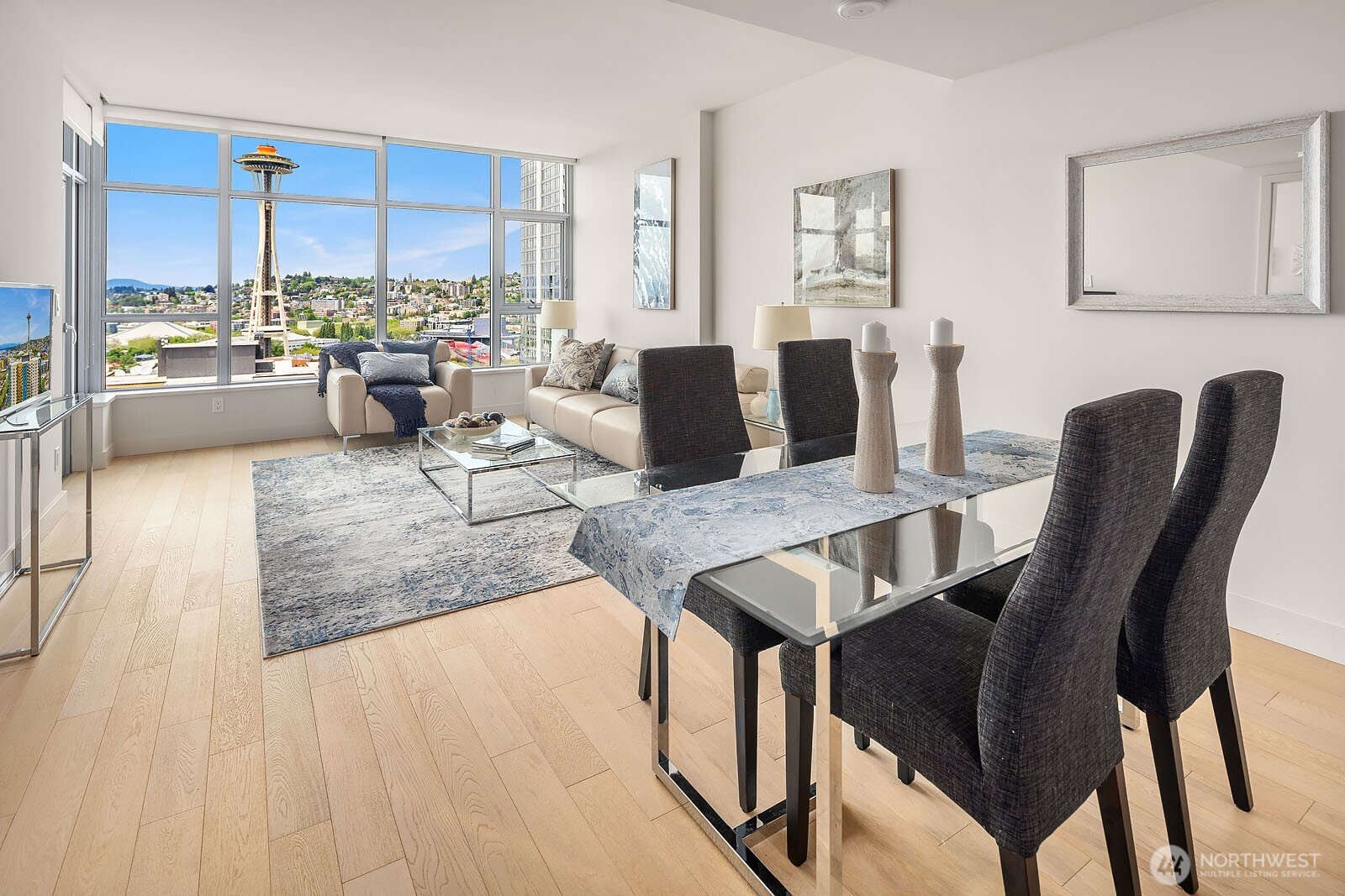 583 Battery Street #2205N, Seattle, WA 98121