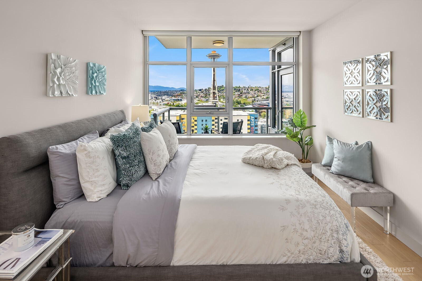 583 Battery Street #2205N, Seattle, WA 98121