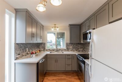 23504 110th place SE, Kent, WA 98031 - Photo 4