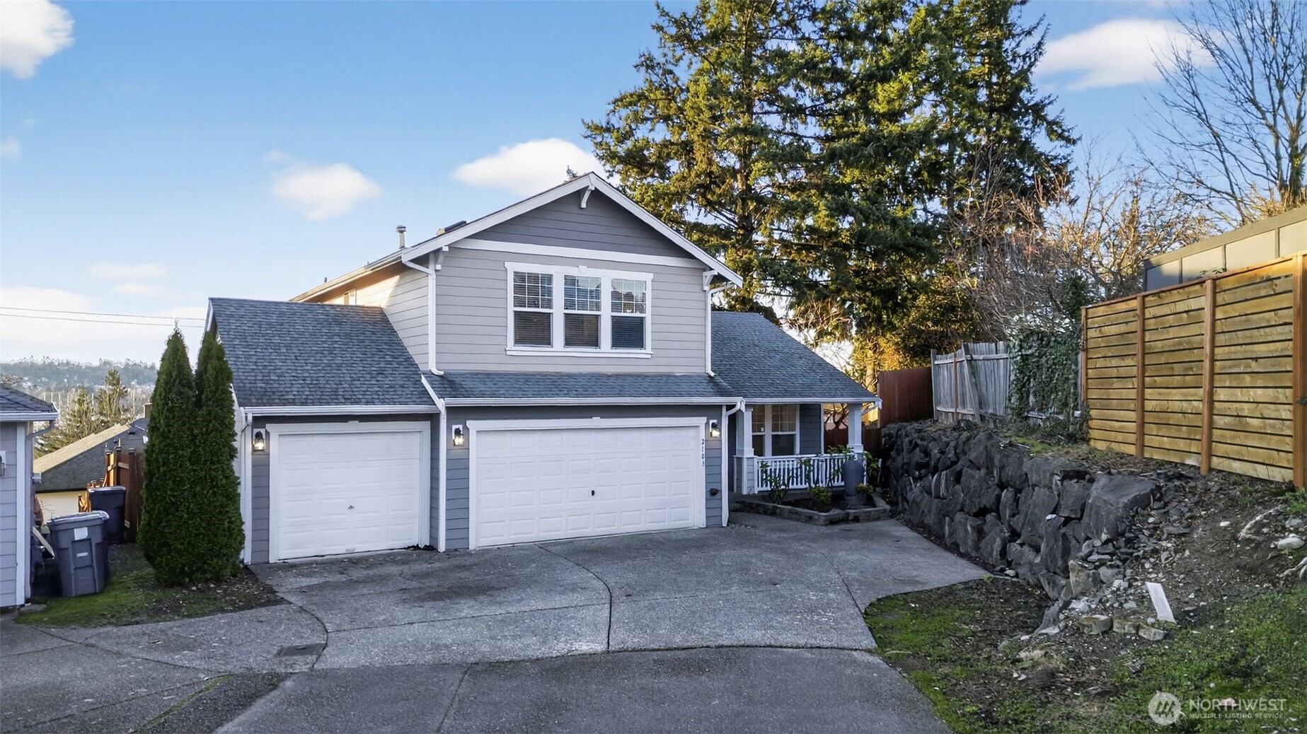 2103 NE 6th Cir , Renton, WA 98056