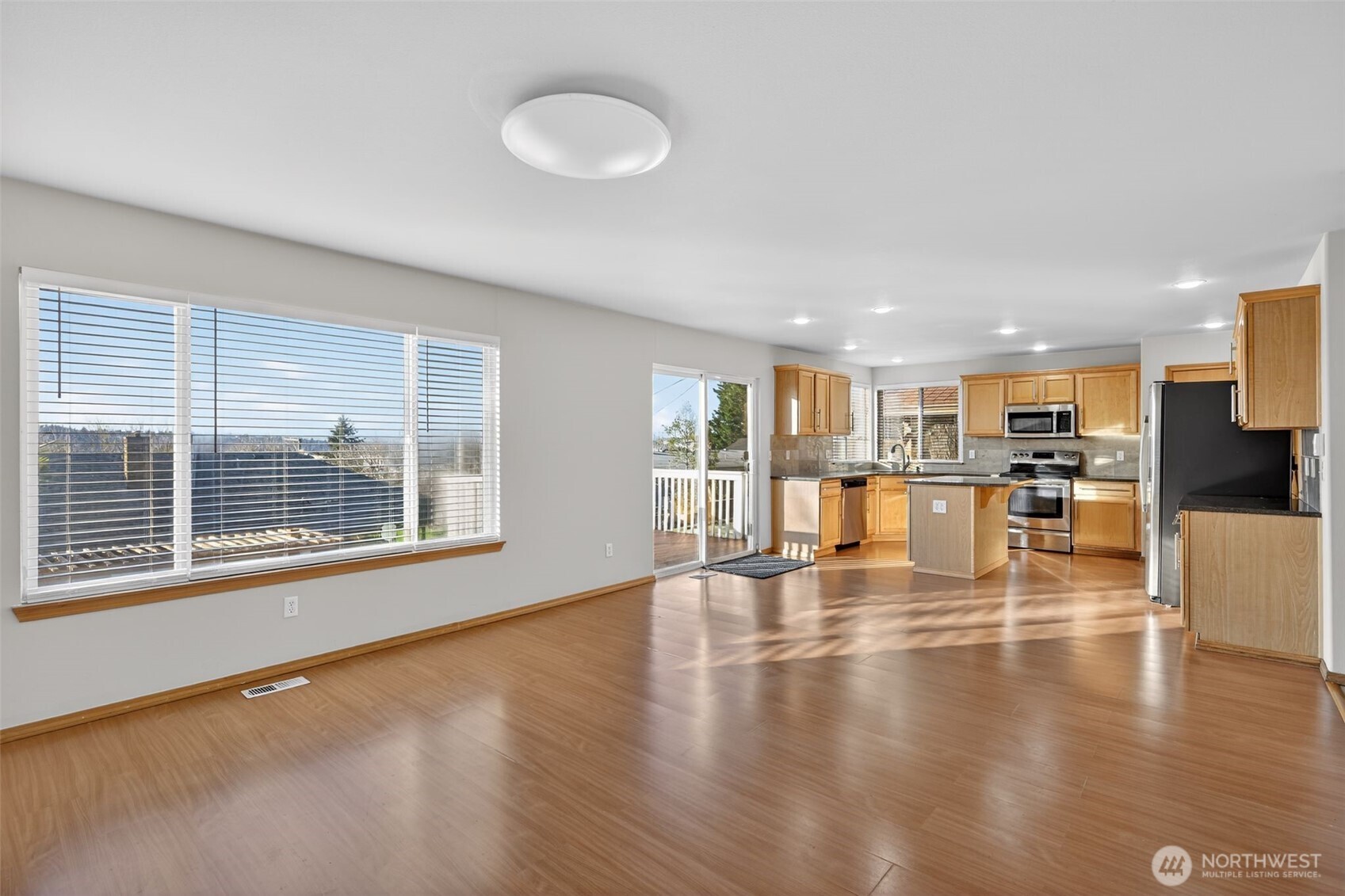 2103 NE 6th Cir , Renton, WA 98056