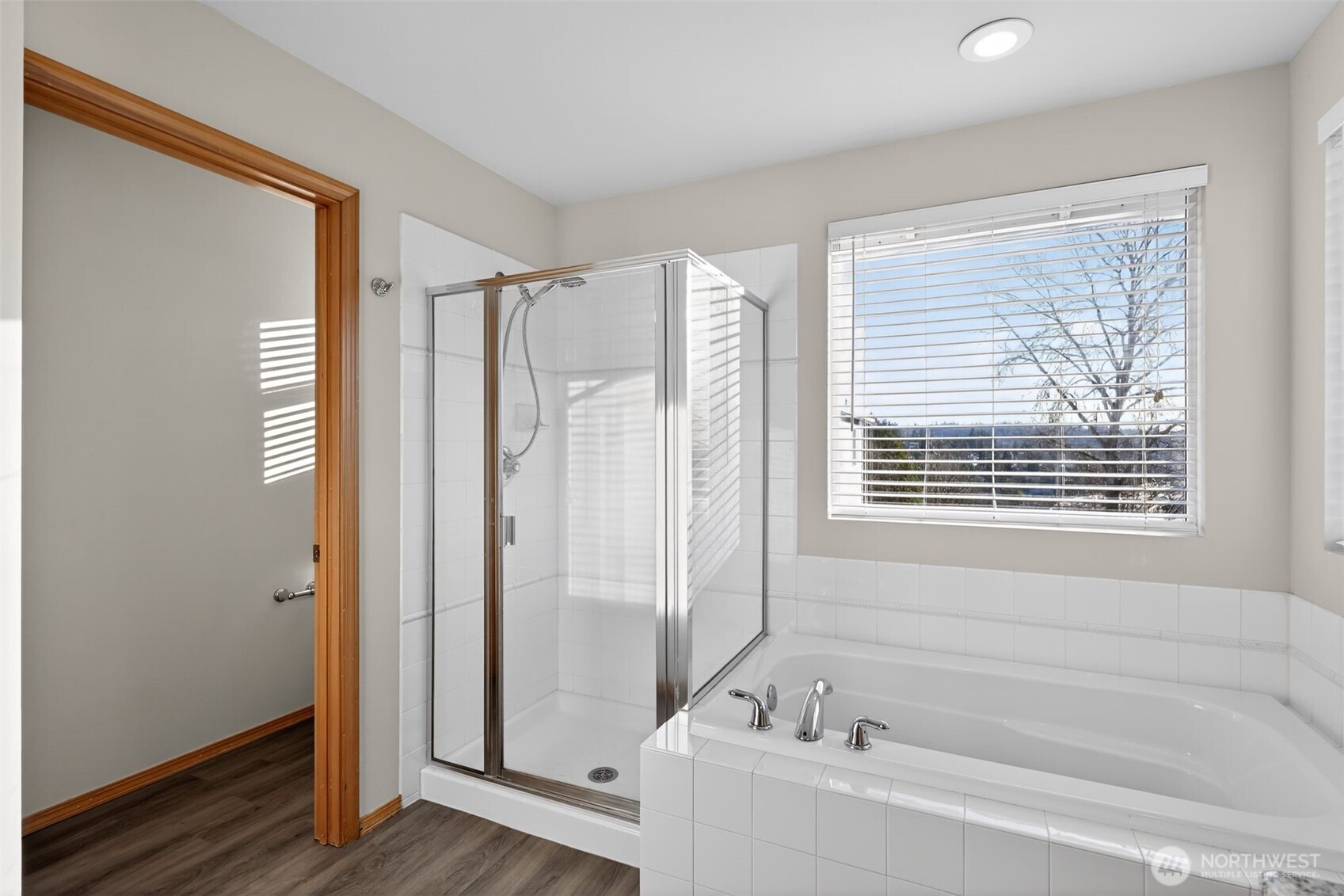 2103 NE 6th Cir , Renton, WA 98056