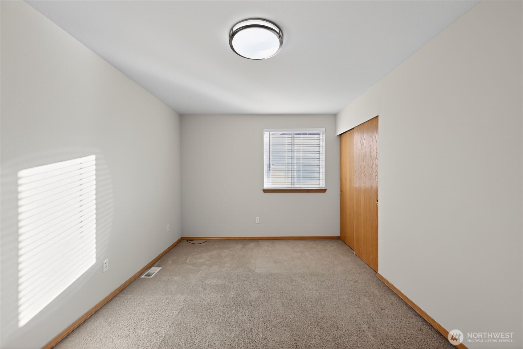 2103 NE 6th Cir , Renton, WA 98056