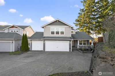 2103 NE 6th Cir , Renton, WA 98056 - Photo 3