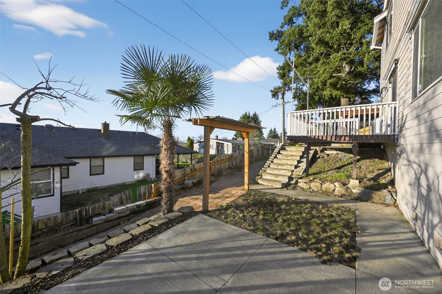 2103 NE 6th Cir , Renton, WA 98056