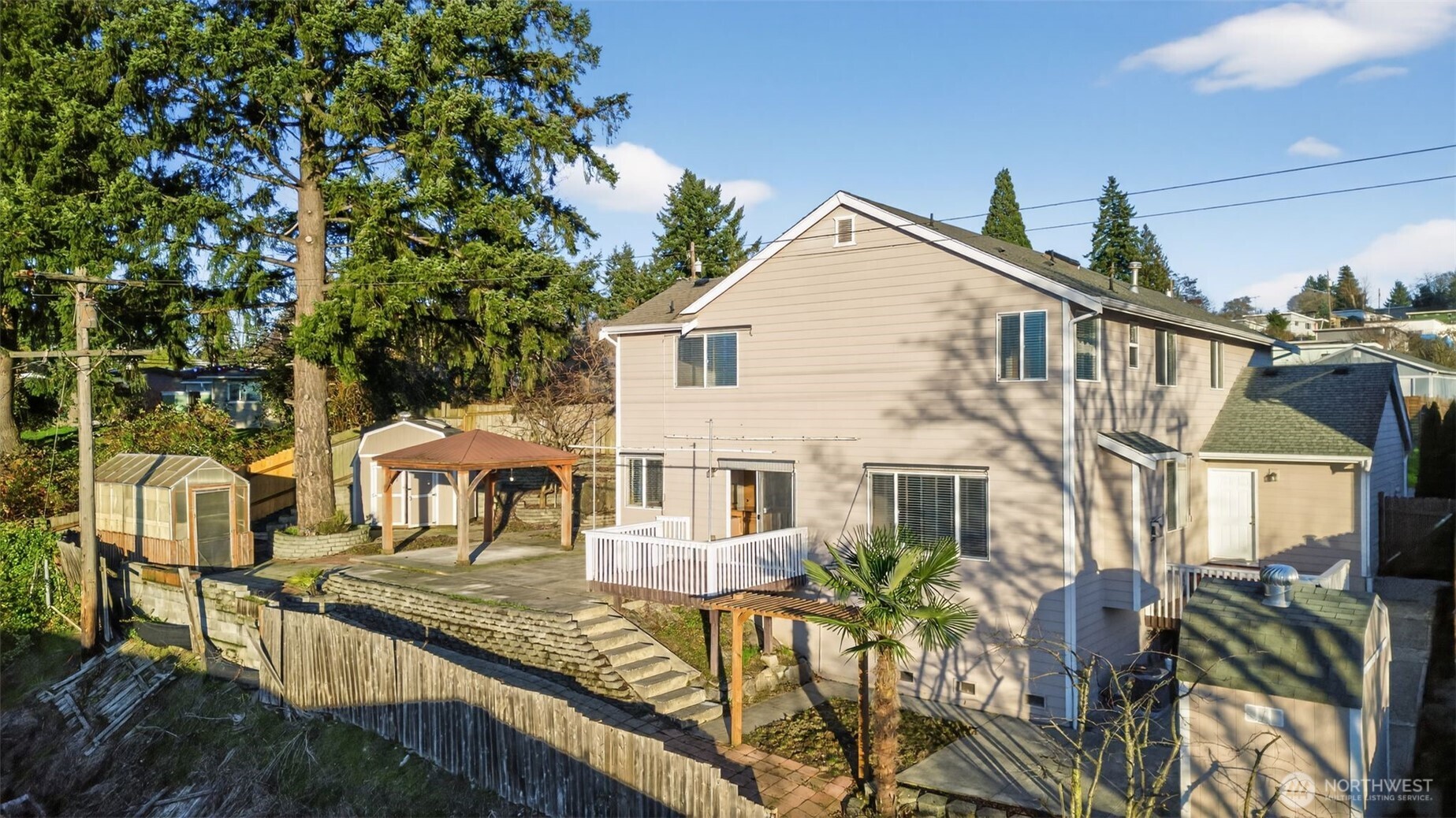 2103 NE 6th Cir , Renton, WA 98056