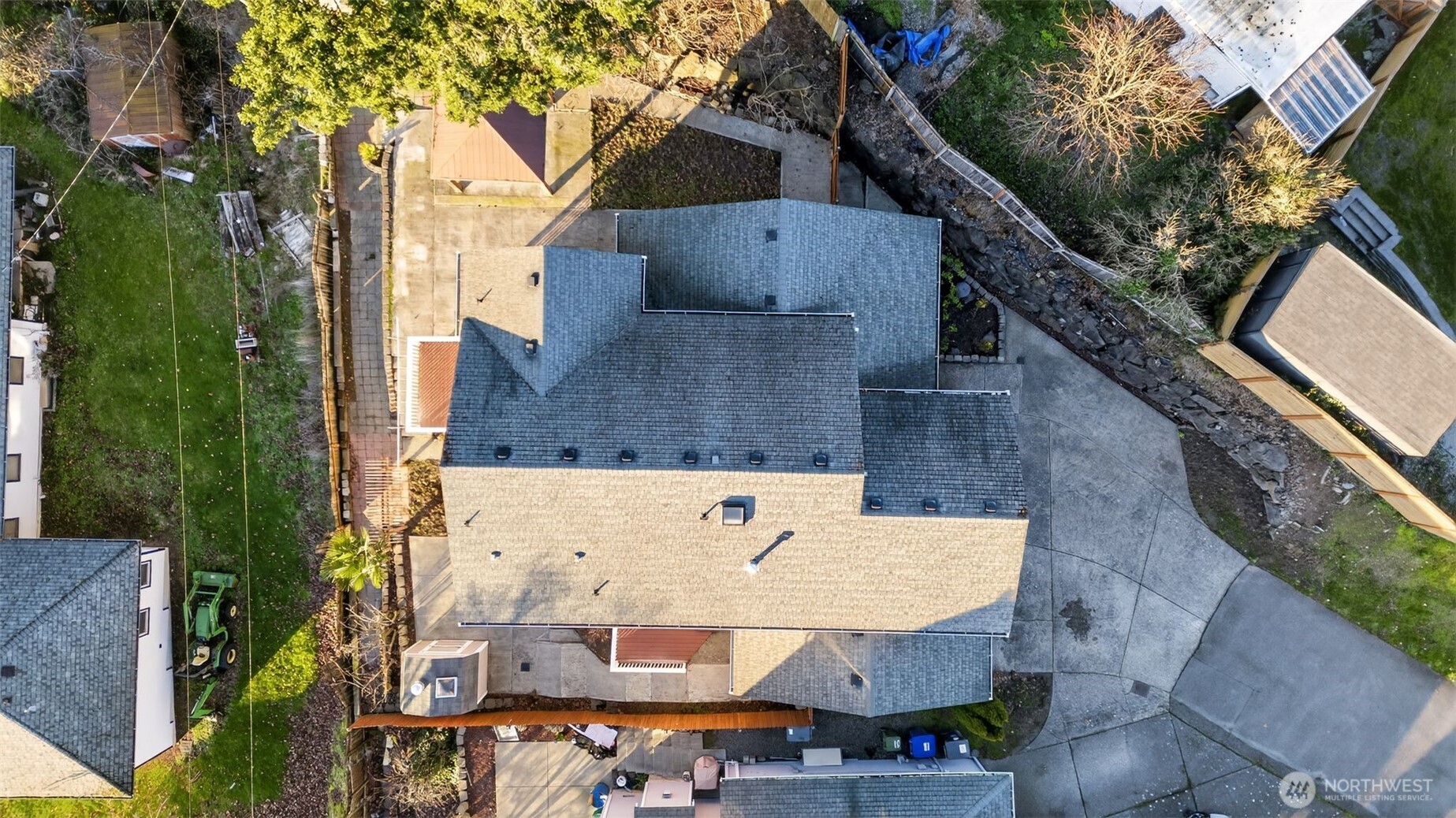 2103 NE 6th Cir , Renton, WA 98056