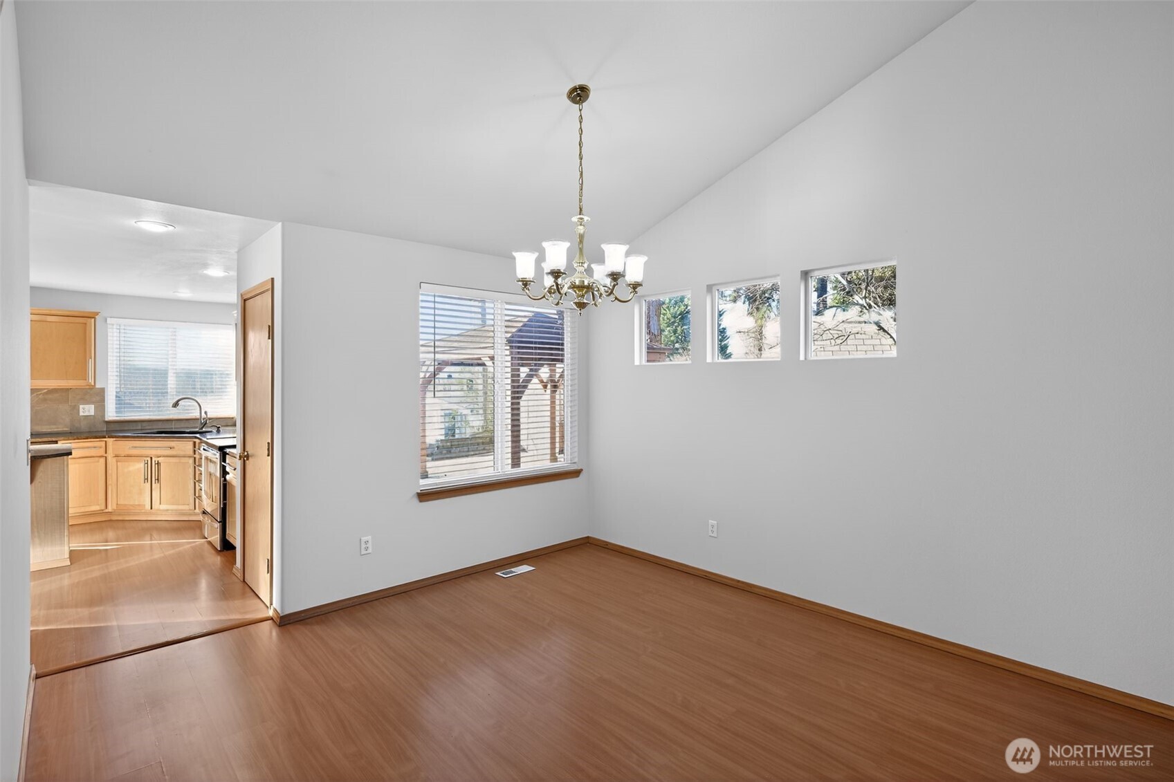 2103 NE 6th Cir , Renton, WA 98056